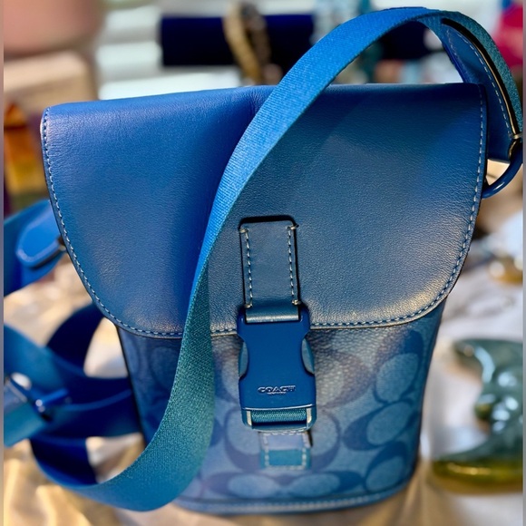 COACH Track Small Flap Crossbody In Signature Canvas! - Picture 8 of 11